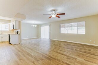 664 S Robin Ln in Mesa, AZ - Building Photo - Building Photo