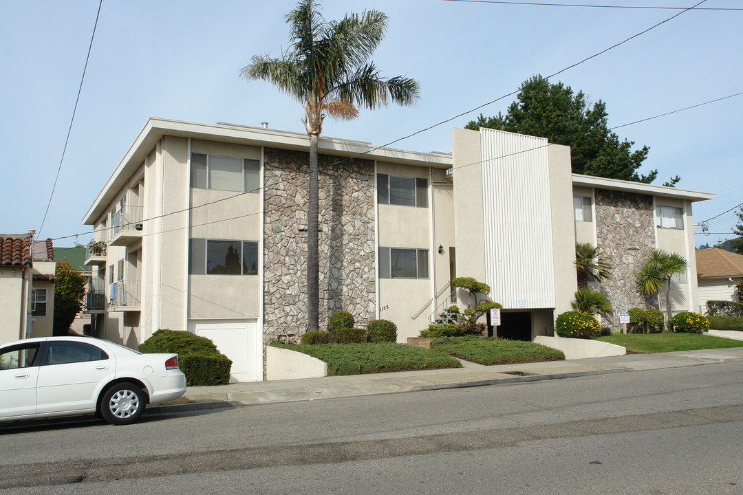 1155 Brighton Ave in Albany, CA - Building Photo