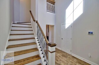 326 Fairview Cir in Hinesville, GA - Foto de edificio - Building Photo