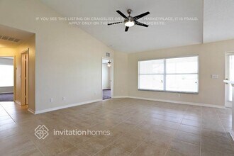 4207 Donnington Dr in Parrish, FL - Foto de edificio - Building Photo