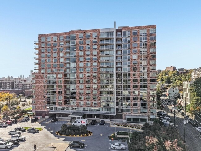 property at 915 Hudson Park