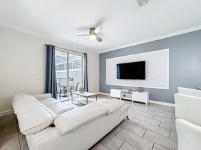 1248 Challenge Dr in Kissimmee, FL - Foto de edificio - Building Photo