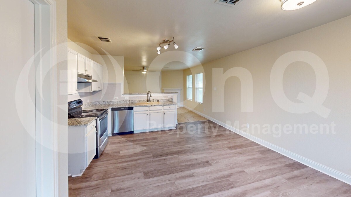 4909 Parkview Hills Ln in Fort Worth, TX - Building Photo