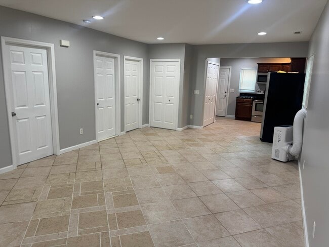 28581 Brentwood St in Southfield, MI - Building Photo - Building Photo