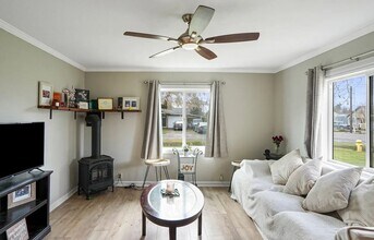 836 Eldin Ave SE in Salem, OR - Building Photo - Building Photo