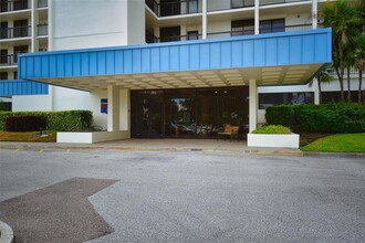 9525 Blind Pass Rd in St Pete Beach, FL - Building Photo - Building Photo