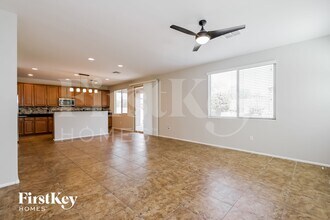 10463 S Cutting Horse Dr, Unit 1210 in Vail, AZ - Building Photo - Building Photo