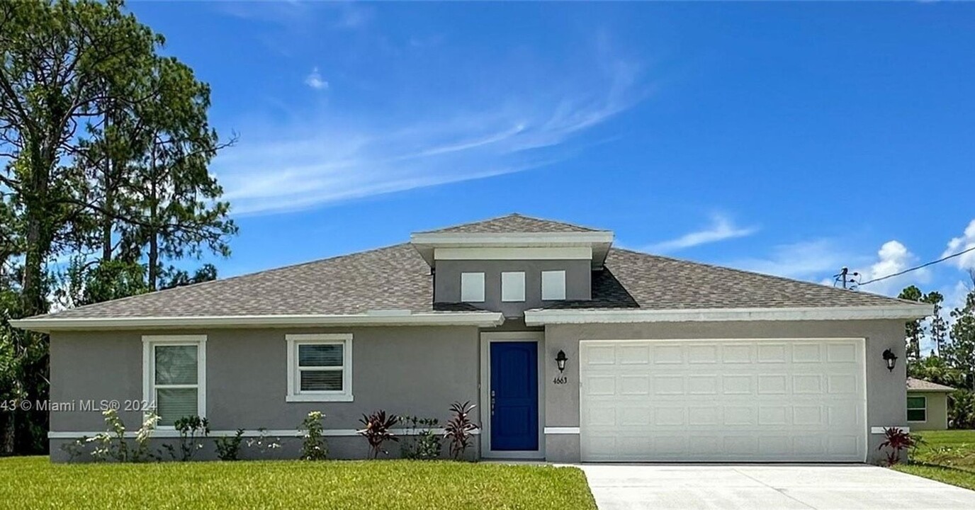 4663 Carrizal Terrace in North Port, FL - Building Photo