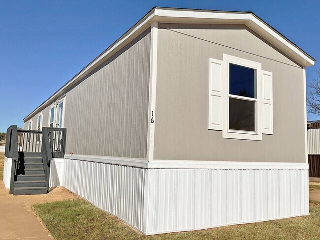 property at 605 N 20th St