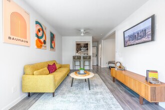 Nuvo Park Place in Dallas, TX - Foto de edificio - Interior Photo