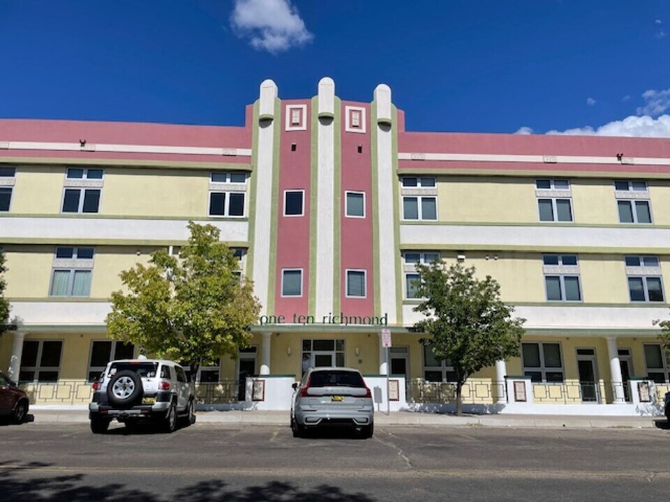 110 Richmond Dr SE in Albuquerque, NM - Building Photo