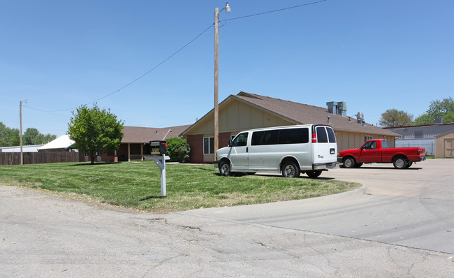 Logan - Valeo Stepping Stones in Topeka, KS - Building Photo - Building Photo