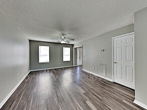 94 Westside Chase SW in Cartersville, GA - Building Photo - Building Photo
