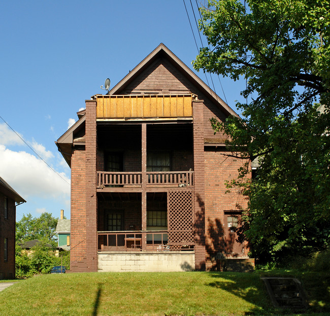 1430 Elm St in Youngstown, OH - Building Photo - Building Photo