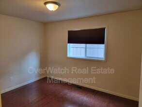 250 Oklahoma St in Anchorage, AK - Building Photo - Building Photo