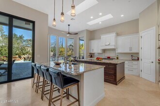 6938 E Lomas Verdes Dr in Scottsdale, AZ - Building Photo - Building Photo