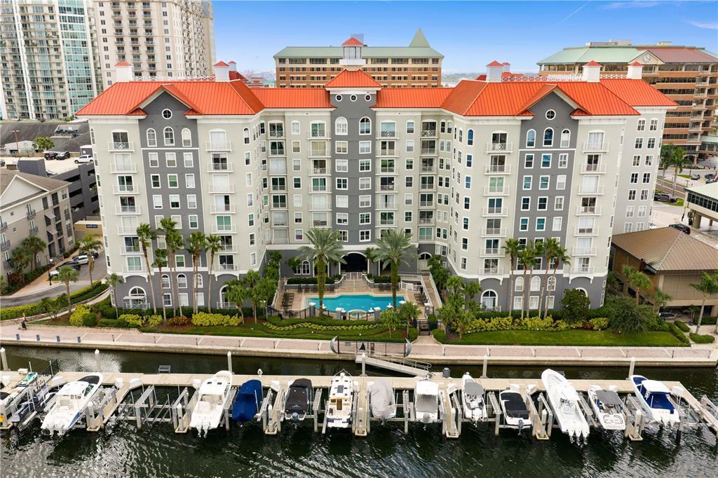 700 S Harbour Island Blvd in Tampa, FL - Building Photo