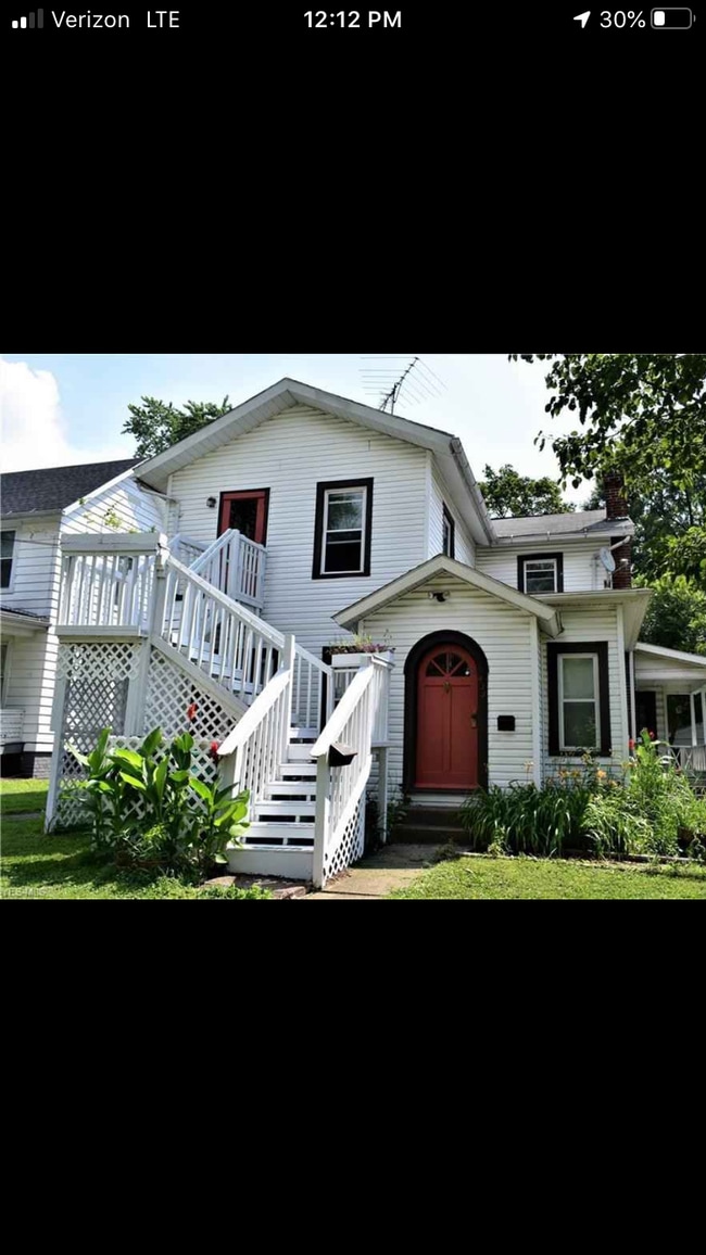 property at 433 Spink St.
