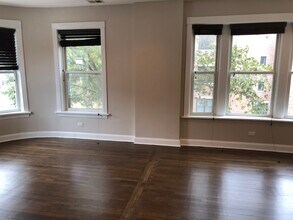 2506 W Argyle St, Unit 2 in Chicago, IL - Building Photo - Building Photo
