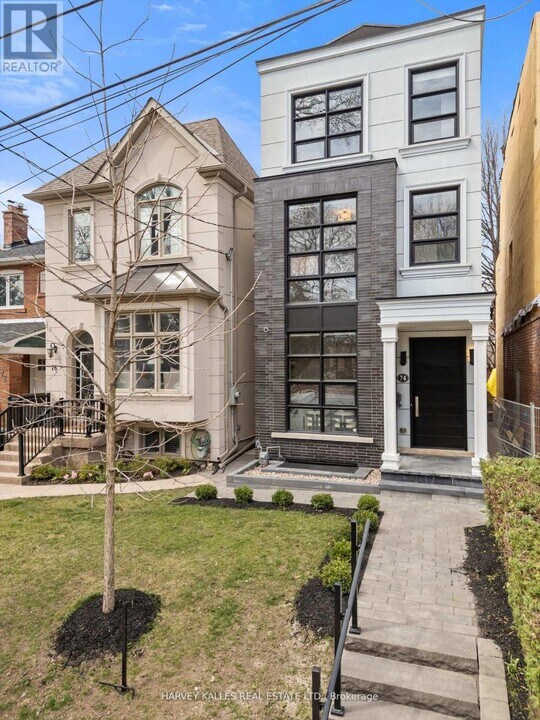 74 Woburn Ave in Toronto, ON - Building Photo