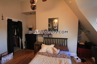 52 Fenway Apartments