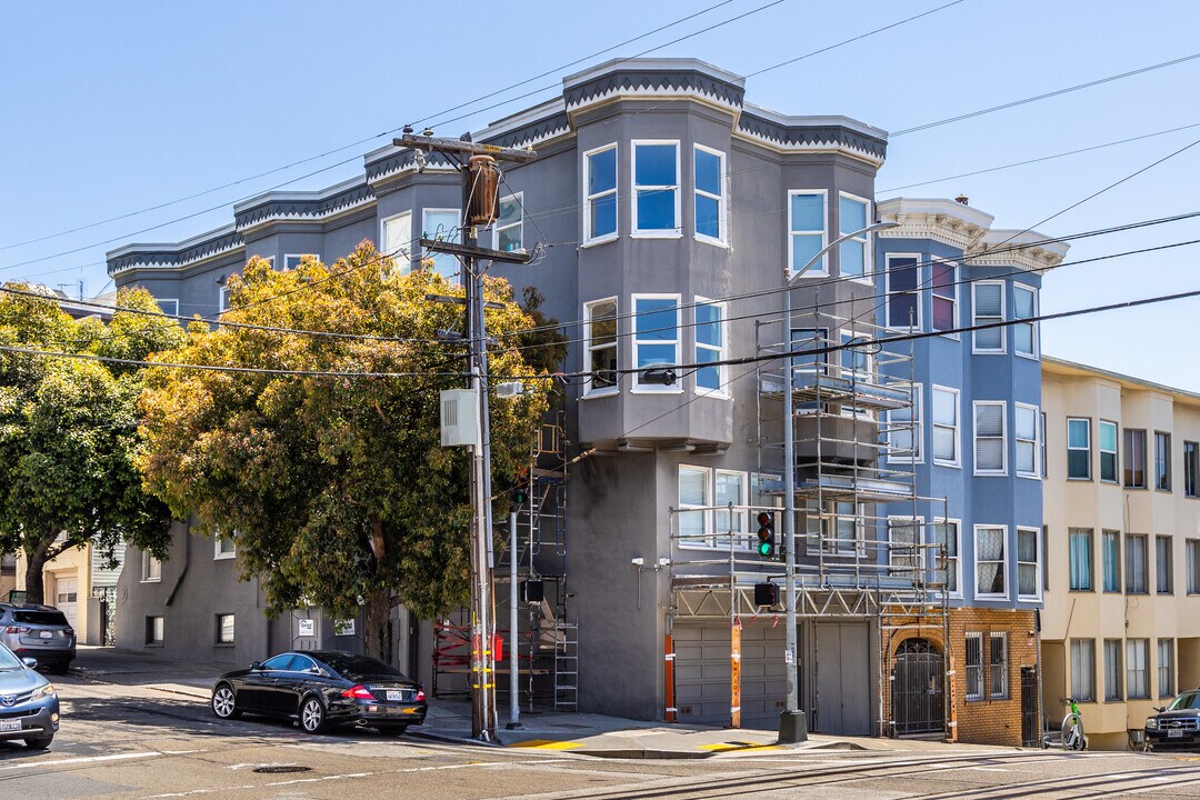 1281 Vallejo St in San Francisco, CA - Building Photo