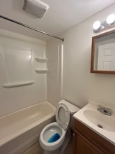 67 Pleasant St, Unit Unit 4 in Weymouth, MA - Building Photo - Building Photo