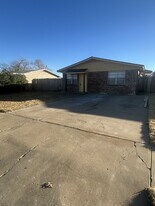 6407 28th St in Lubbock, TX - Building Photo