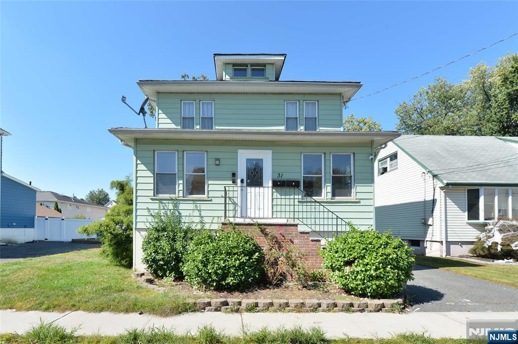 31 Garden in Little Ferry, NJ - Building Photo