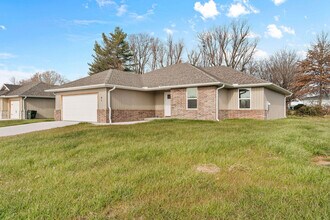41 Whitley Ln in Monett, MO - Building Photo - Building Photo