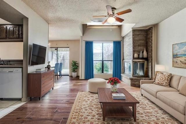 property at 4146 Towngate Blvd