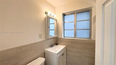 916 W 42 St in Miami Beach, FL - Building Photo - Building Photo