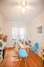 1031 Shore, Unit 2 in Chicago, IL - Foto de edificio - Building Photo