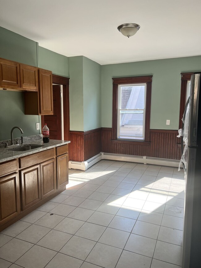 6 Euclid Ave, Unit 3, Unit 3
