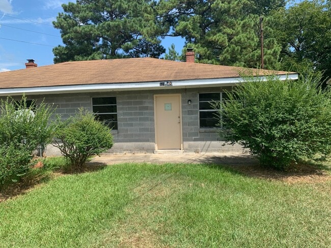 property at 521-523 Magnolia Dr