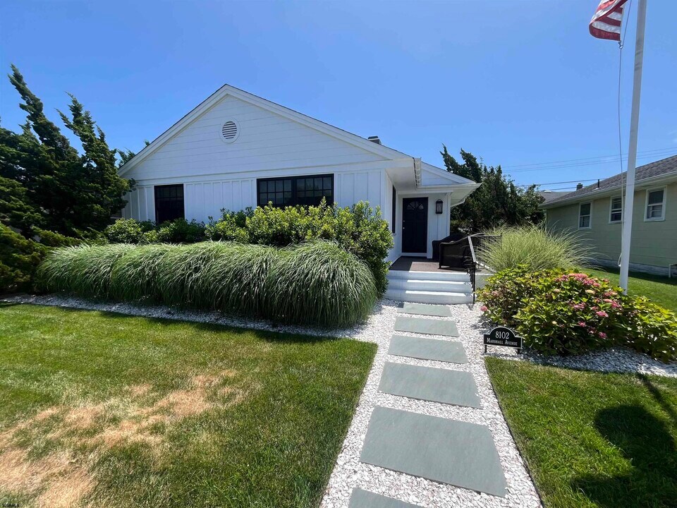8102 Marshall Ave in Margate City, NJ - Building Photo