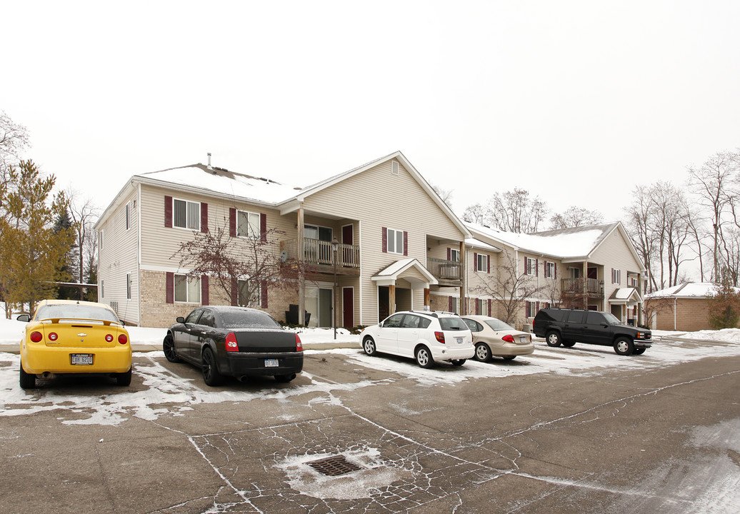 Whitmore Lake Apartments in Whitmore Lake, MI - Building Photo