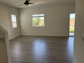 7201 Star Trail Way in Roseville, CA - Building Photo - Building Photo