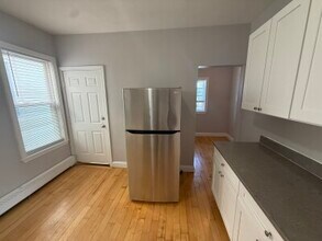 139 Bowdoin St, Unit #2 in Boston, MA - Foto de edificio - Building Photo