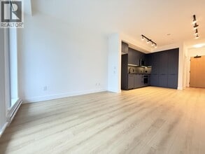 3055 Murray St in Port Moody, BC - Building Photo - Building Photo