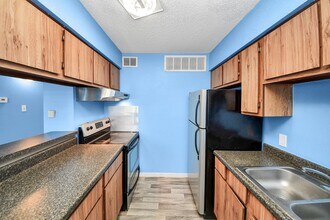 1516 Bay Area Blvd in Houston, TX - Building Photo - Building Photo