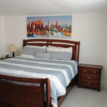 1033 NW 7th Ter in Fort Lauderdale, FL - Building Photo - Building Photo