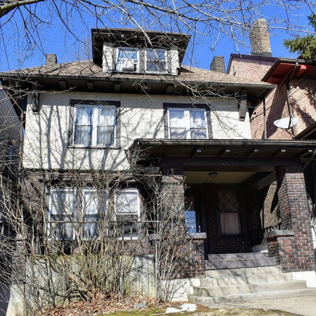 5837 Nicholson St, Unit 3 in Pittsburgh, PA - Building Photo - Building Photo