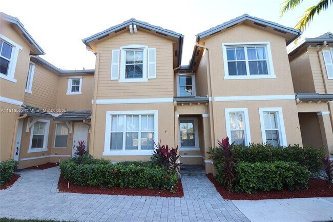 230 SE 29th Ave in Homestead, FL - Building Photo - Building Photo