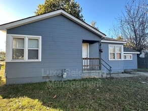 2001 E Harlow Pl in Oklahoma City, OK - Building Photo - Building Photo