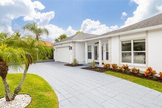 4902 N Travelers Palm Ln in Tamarac, FL - Building Photo - Building Photo