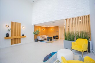 230 W Broadway in Long Beach, NY - Building Photo - Building Photo