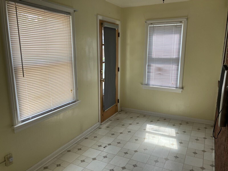14238 Athens Ave, Unit Lakewood West in Lakewood, OH - Foto de edificio
