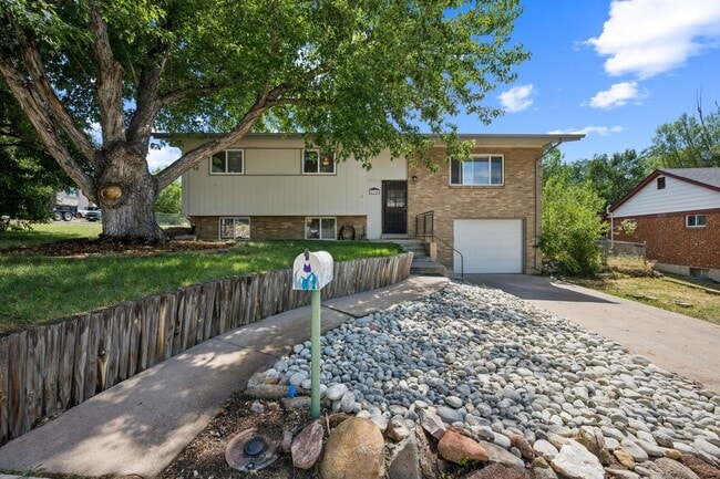 property at 190 Hillside Dr