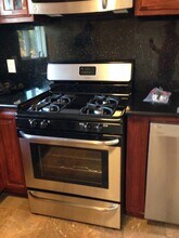 3508 Marguerite St in Los Angeles, CA - Building Photo - Building Photo